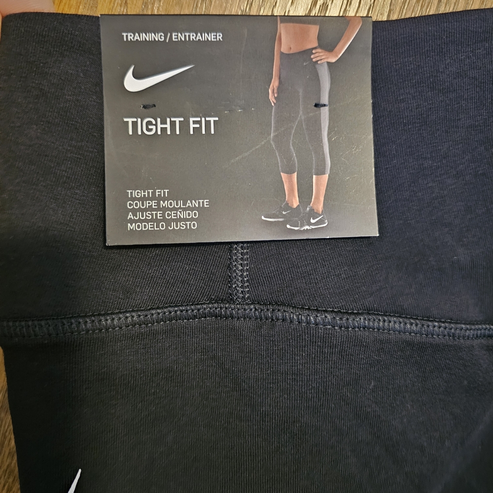 Womans Black Nike Capri Length Training Leggings Dri Fit - Picture 3 of 4